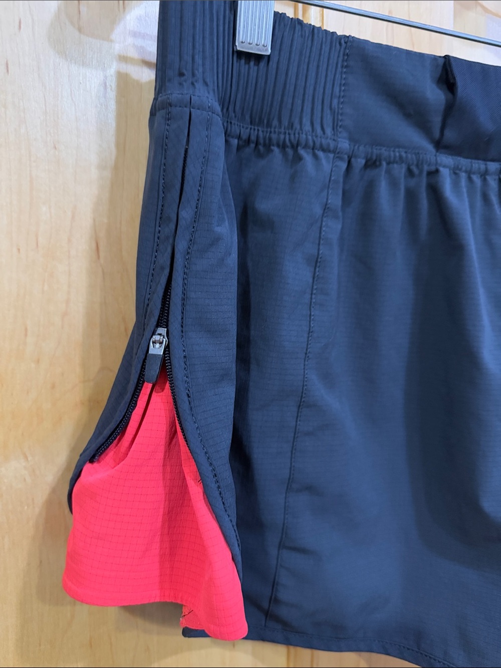 Nike Women’s Black Running Shorts with Pink Trim size S - Picture 6 of 8